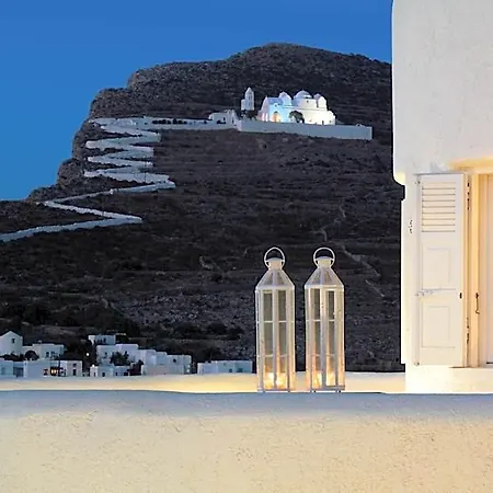 Aspalathras White 4* Folegandros Town