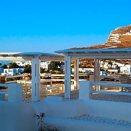 Aspalathras White Folegandros Town