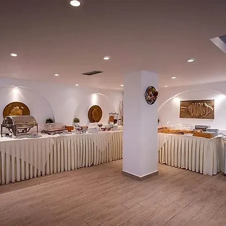 Aspalathras White Folegandros Town